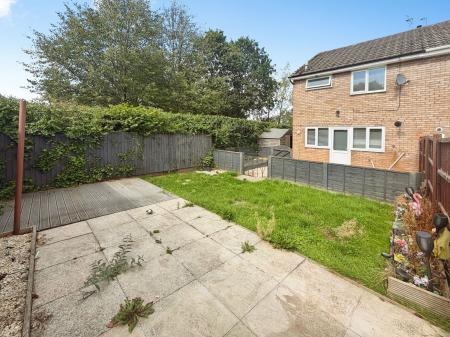 3 bedroom Semi-detached house to let in Shakespeare Way, Sutton Hill, TF7