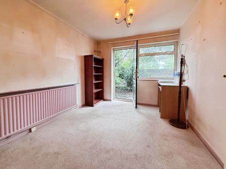 4 bedroom Detached house for sale in Vineyard Road, Newport, TF10