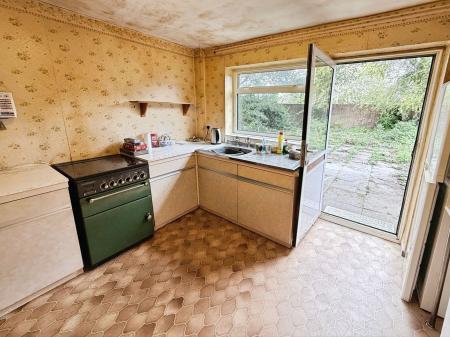 4 bedroom Detached house for sale in Vineyard Road, Newport, TF10