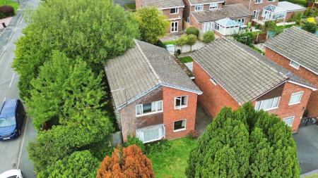 4 bedroom Detached house for sale in Vineyard Road, Newport, TF10