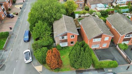 4 bedroom Detached house for sale in Vineyard Road, Newport, TF10