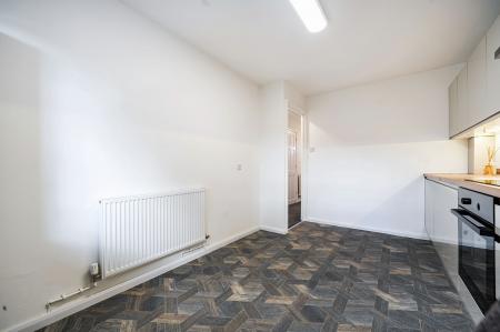 2 bedroom Apartment for sale in Snedshill Way, Snedshill, TF2