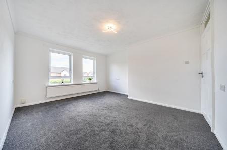 2 bedroom Apartment for sale in Snedshill Way, Snedshill, TF2
