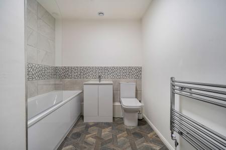 2 bedroom Apartment for sale in Snedshill Way, Snedshill, TF2