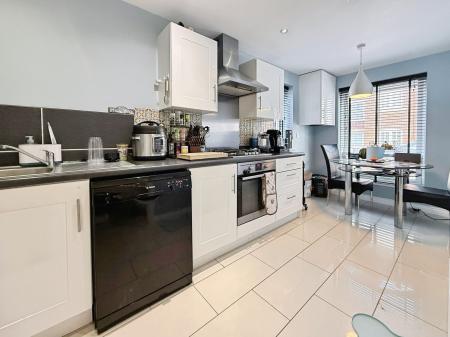 3 bedroom Semi-detached house for sale in Long Row Drive, Lawley Village, TF4