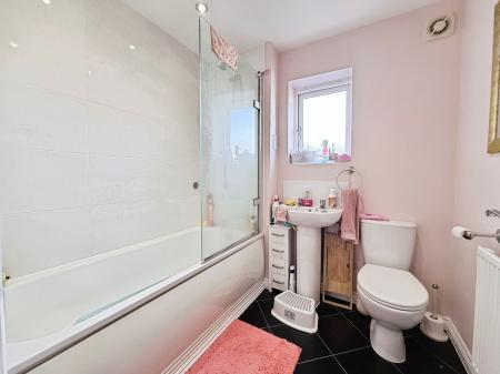 3 bedroom Semi-detached house for sale in Long Row Drive, Lawley Village, TF4