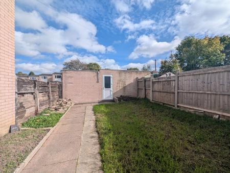 3 bedroom Terraced House to let in Waltondale, Telford, TF7
