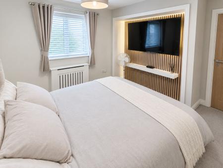 3 bedroom Semi-detached house for sale in Dukes View, Donnington, TF2