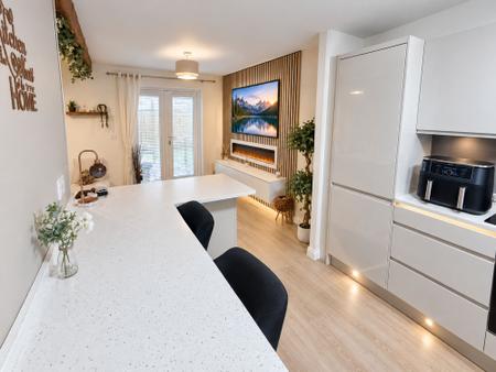 3 bedroom Semi-detached house for sale in Dukes View, Donnington, TF2