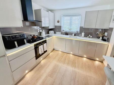 3 bedroom Semi-detached house for sale in Dukes View, Donnington, TF2