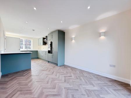 4 bedroom Detached house for sale in King Street, Dawley, TF4