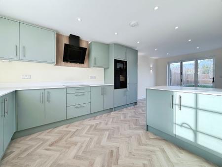4 bedroom Detached house for sale in King Street, Dawley, TF4