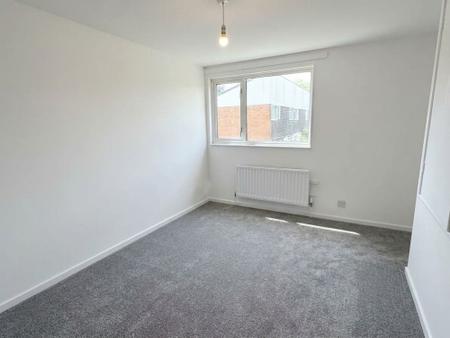 3 bedroom Terraced House to let in Stonedale, Sutton Hill, TF7