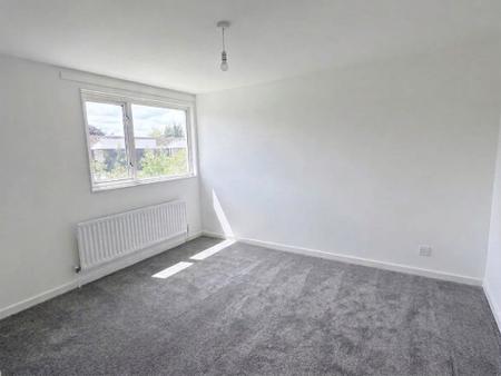 3 bedroom Terraced House to let in Stonedale, Sutton Hill, TF7