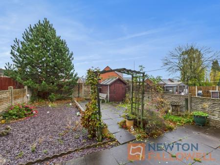 3 bedroom Semi-detached house for sale in Goscote Lane, Walsall, WS3