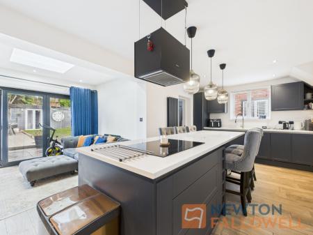 3 bedroom End of terrace house for sale in Hawbush Road, Walsall, WS3