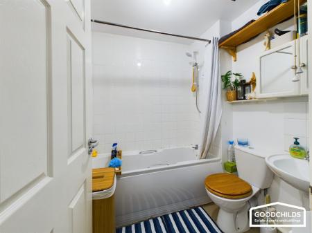 2 bedroom Flat for sale in High Street, Bloxwich, WS3