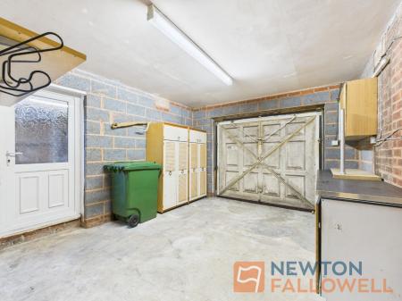 4 bedroom Terraced House for sale in Kirkstall Crescent, Walsall, WS3