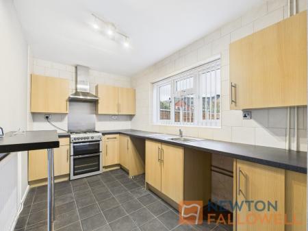 3 bedroom End of terrace house for sale in Parker Street, Bloxwich, WS3