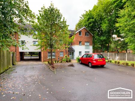 2 bedroom Apartment for sale in Virola Court, Bloxwich, WS3