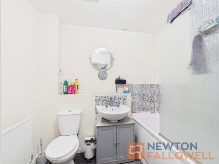 2 bedroom Flat for sale in Walker Road, Walsall, WS3