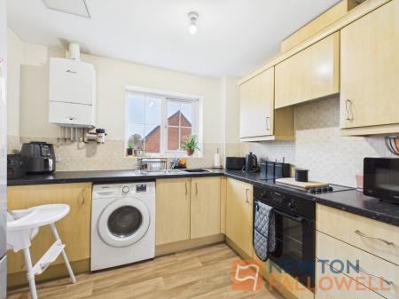 2 bedroom Flat for sale in Walker Road, Blakenall Heath, WS3