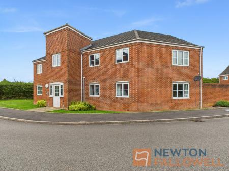2 bedroom Flat for sale in Windrush Close, Walsall, WS3