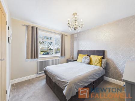 2 bedroom Flat for sale in Green Lane, Shelfield, WS4