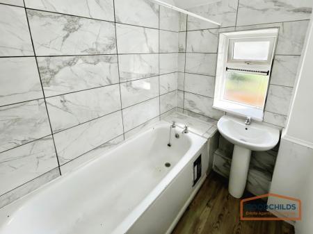 3 bedroom Terraced House to let in Fountains Road, Mossley Estate, Bloxwich, WS3