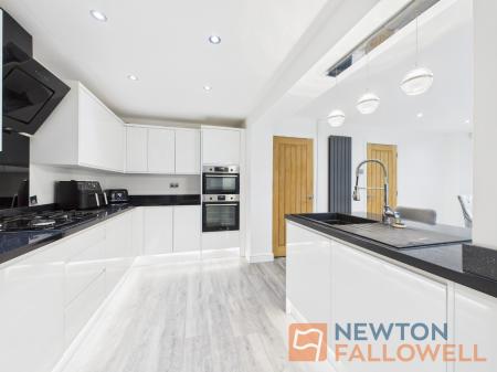 3 bedroom Detached house for sale in Rowan Drive, Essington, WV11