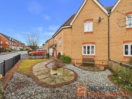 3 bedroom Semi-detached house for sale in Thornbury Road, Walsall, WS2