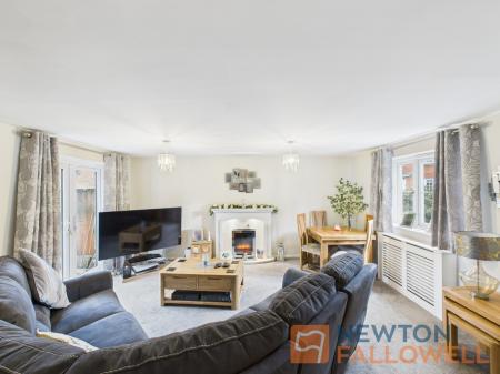 3 bedroom Semi-detached house for sale in Thornbury Road, Walsall, WS2