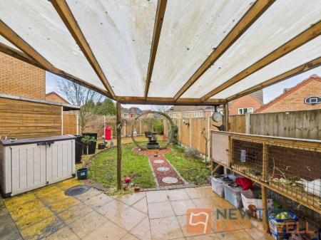 3 bedroom Semi-detached house for sale in Thornbury Road, Walsall, WS2