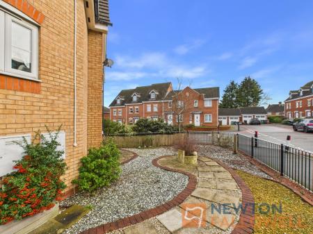 3 bedroom Semi-detached house for sale in Thornbury Road, Walsall, WS2