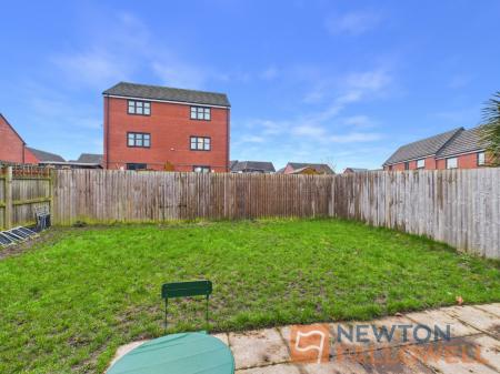 4 bedroom Semi-detached house for sale in Razorbill Way, Walsall, WS3