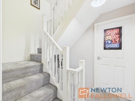 4 bedroom Semi-detached house for sale in Razorbill Way, Walsall, WS3