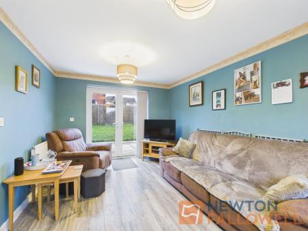 4 bedroom Semi-detached house for sale in Razorbill Way, Walsall, WS3