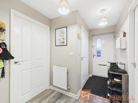 4 bedroom Semi-detached house for sale in Razorbill Way, Walsall, WS3