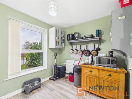 4 bedroom Semi-detached house for sale in Razorbill Way, Walsall, WS3