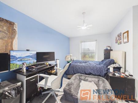 4 bedroom Semi-detached house for sale in Razorbill Way, Walsall, WS3