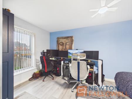 4 bedroom Semi-detached house for sale in Razorbill Way, Walsall, WS3