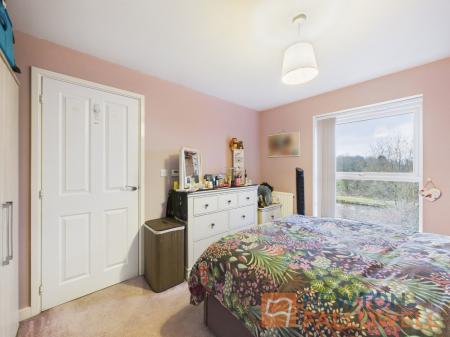 4 bedroom Semi-detached house for sale in Razorbill Way, Walsall, WS3