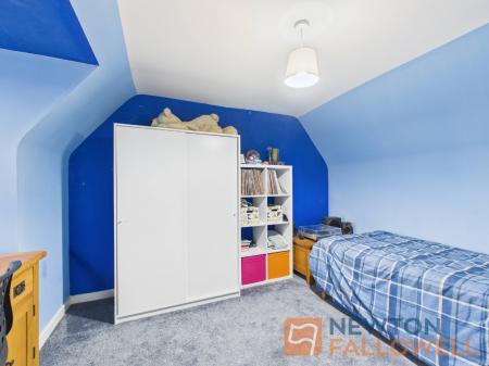 4 bedroom Semi-detached house for sale in Razorbill Way, Walsall, WS3