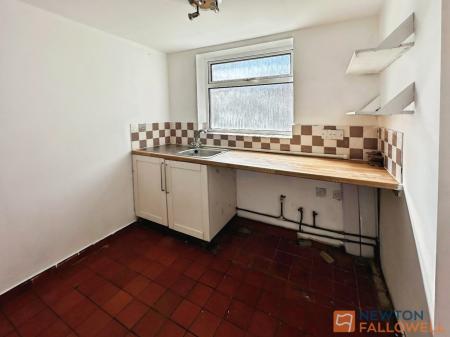 2 bedroom Terraced House to let in Borneo Street, Butts, Walsall, WS4