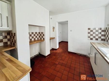 2 bedroom Terraced House to let in Borneo Street, Butts, Walsall, WS4