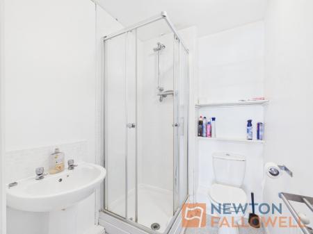 2 bedroom Apartment for sale in Walker Road, Bloxwich, WS3