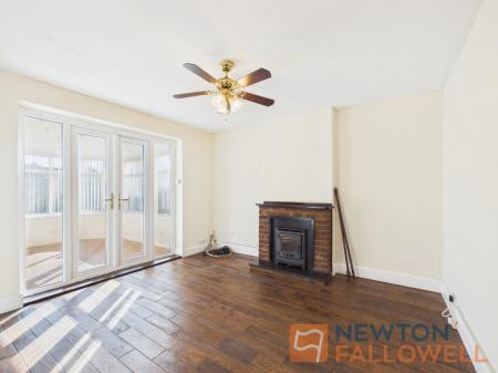 3 bedroom Semi-detached house for sale in Higgins Avenue, Bilston, Wolverhampton, WV14