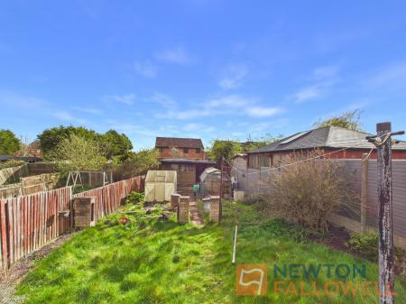 3 bedroom Semi-detached house for sale in Higgins Avenue, Bilston, Wolverhampton, WV14