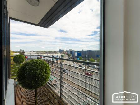 2 bedroom Apartment to let in Wolverhampton Street, Walsall, WS2