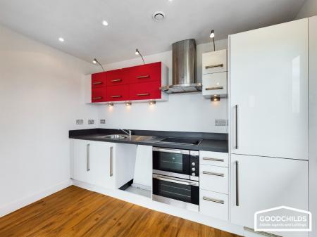 2 bedroom Apartment to let in Wolverhampton Street, Walsall, WS2